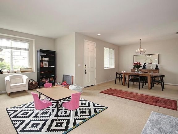 5th image of 2499 Pheasant Hollow Dr