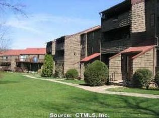 205 Towne House Rd, Hamden, CT 06514