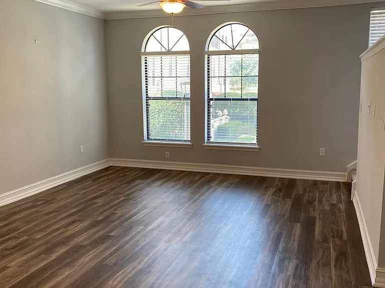 3720 Messina Dr — Photo 17
