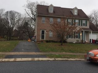 812 Peony Rd, Mount Joy, PA 17602