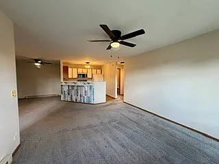 2 bed, 875 sqft, $1,500 — Photo 3