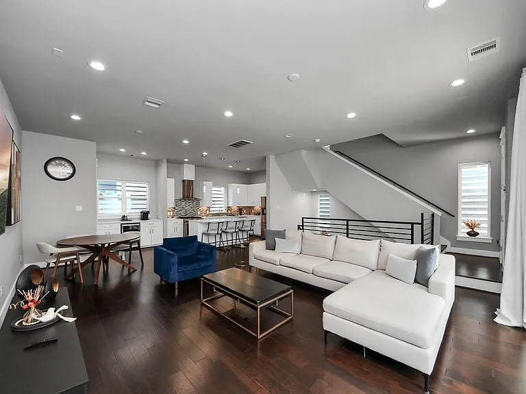 425 Gregg St — Photo 13