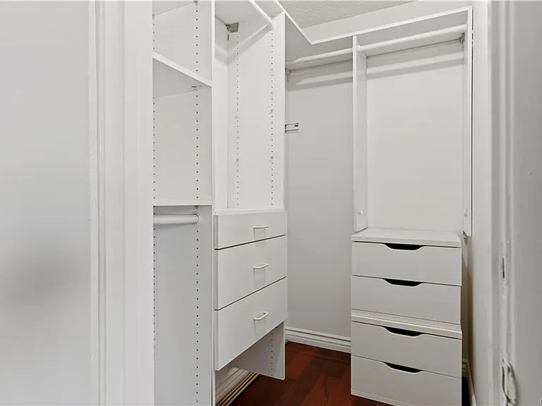 13243 Vanowen St #3 — Photo 16
