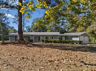 202 Oak Grove Dr, Sylvester, GA 31705