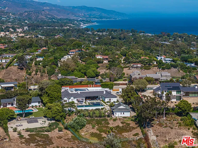 6671 Dume Dr — Photo 3