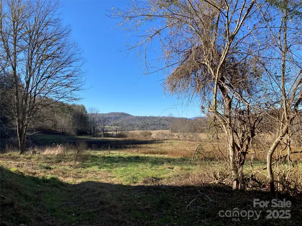 280 Merle Farm Ln, Pisgah Forest, NC 28768