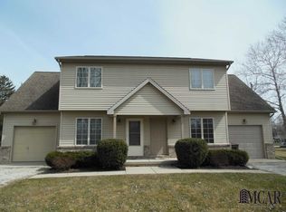 7224 Douglas Rd, Lambertville, MI 48144