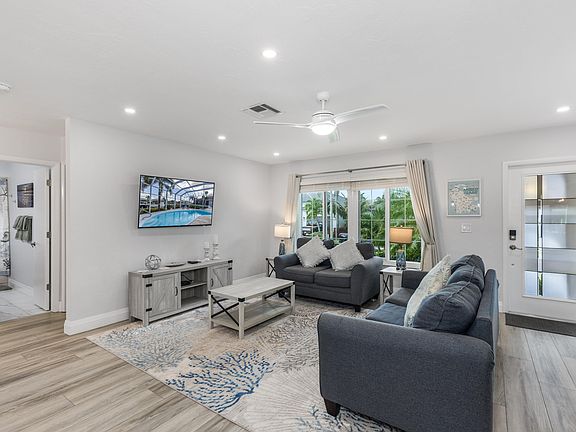 2nd image of 768 Sea Ct