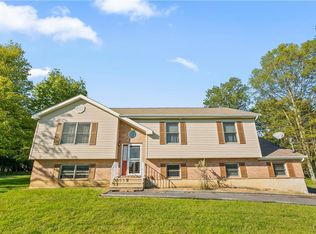 2107 Bushkill Cir, Bushkill, PA 18324