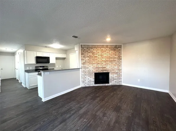 6701 Crestmont Ct #6703, Fort Worth, TX 76133