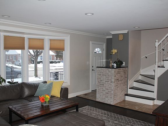 2nd image of 8930 Parkside Ave