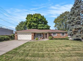 2970 Corinthia Dr, Rochester Hills, MI 48309