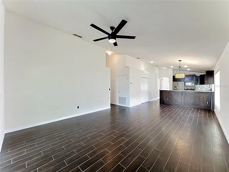 1045 Willow Branch Dr — Photo 23