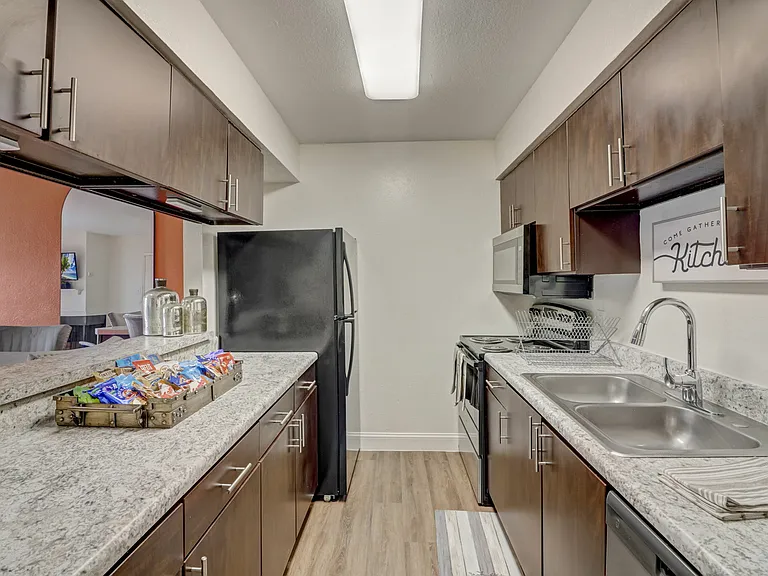 Sleek and Modern Kitchens _ Oak Park Apartments