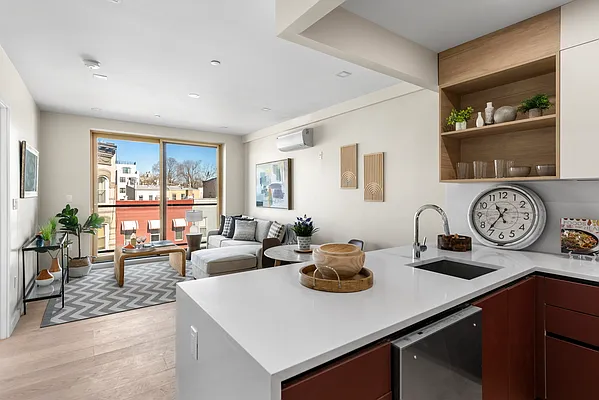 Sold by Nest Seekers International | media 6