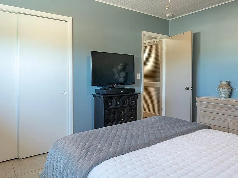 380 Base Ave E #201 — Photo 19