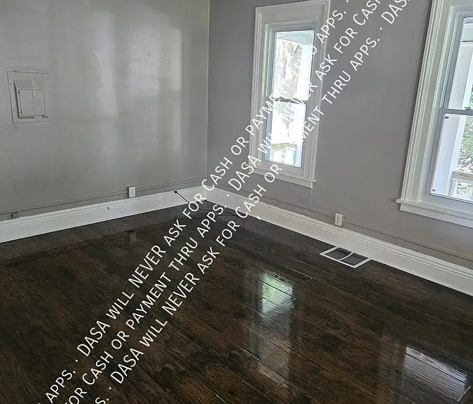 19 Rainier St #FRONT — Photo 2