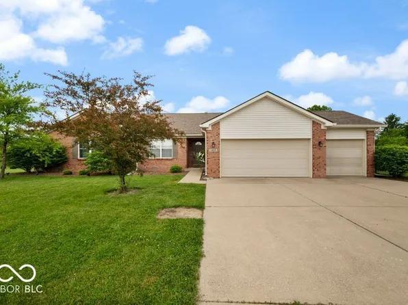 2407 Prestwick Ct, Lebanon, IN 46052