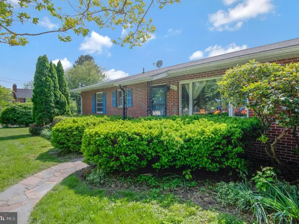 361 S Orchard Dr, Purcellville, VA 20132