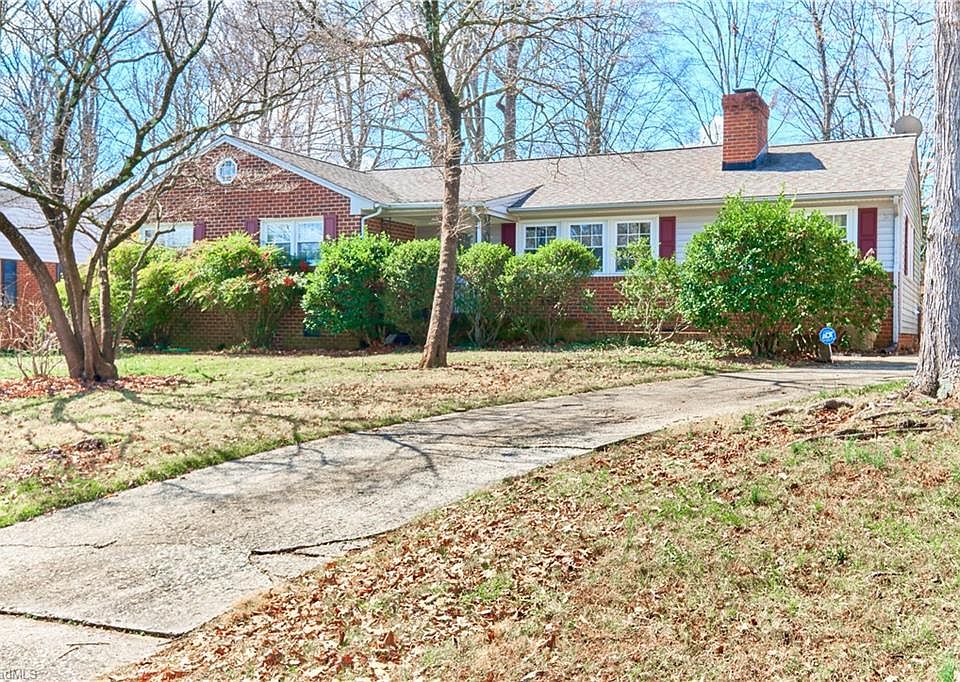 1st image of 915 Onslow Dr