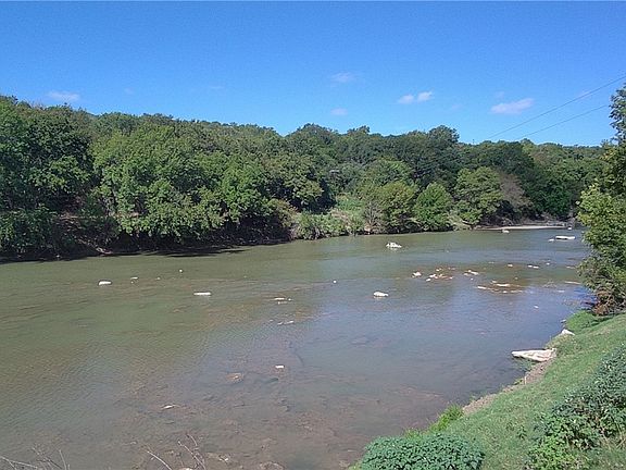 3rd image of N River Rd