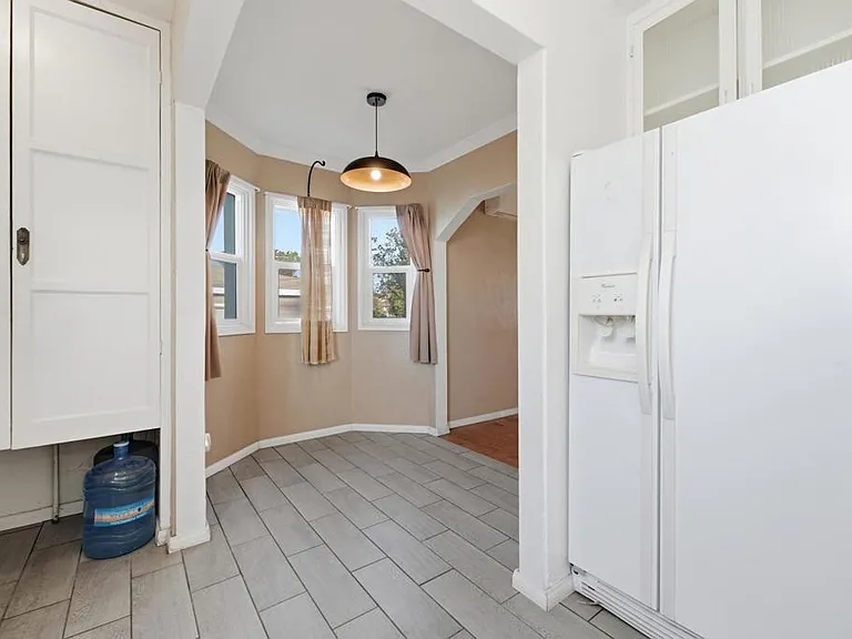 7620 Saranac Ave — Photo 12
