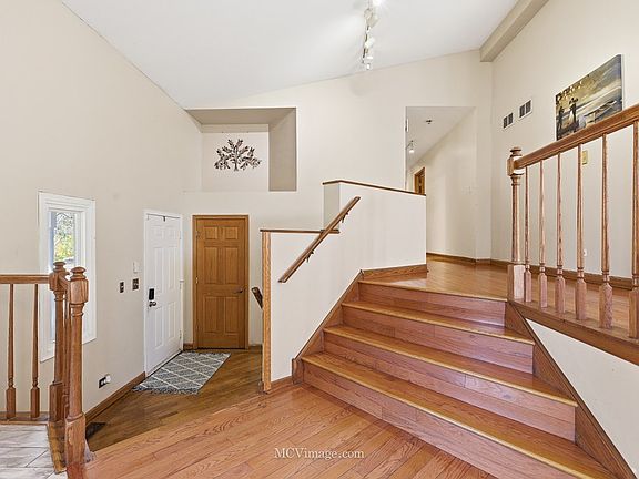 3rd image of 1078 Rain Tree Dr