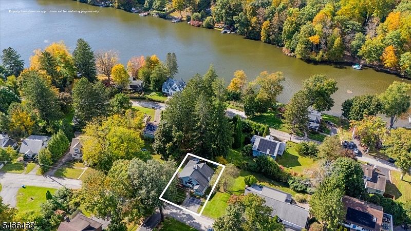 1st image of 21 Potter Ave