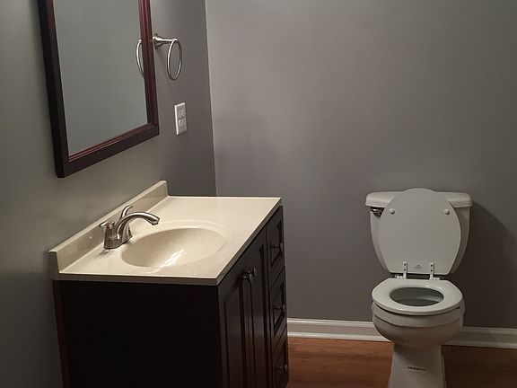 Large main bathroom