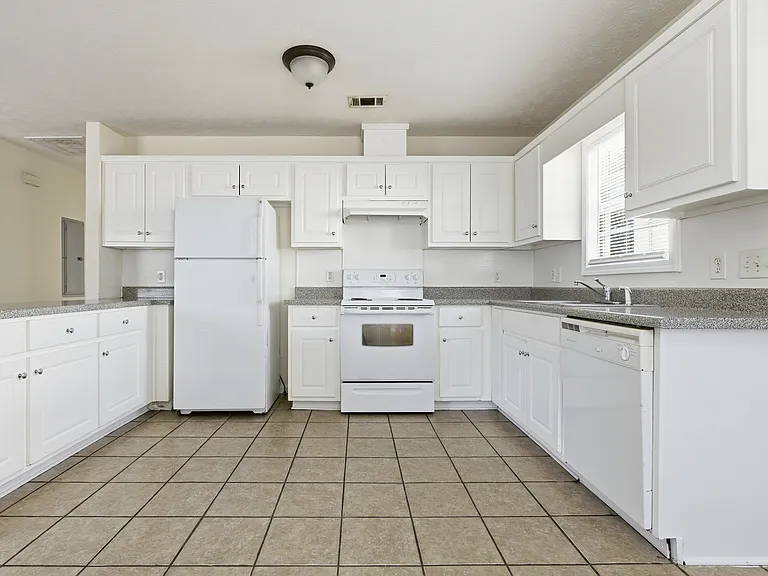 701 Pine Hill Ct — Photo 5