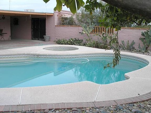 Cool Off-Sparkling Pool