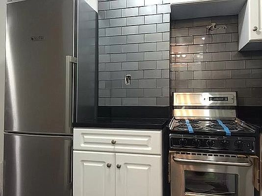 5th image of 150 W 73rd St APT 1