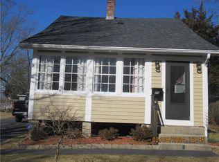 75 Dudley Ave, Warwick, RI 02889