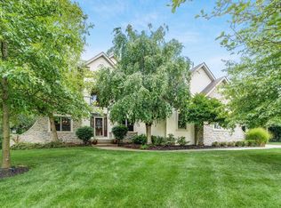 6923 Optimara Dr, Pickerington, OH 43147