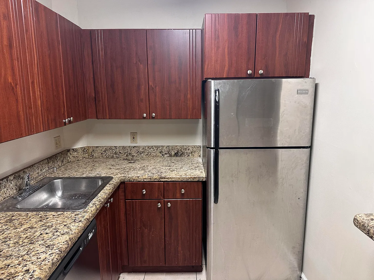 2 bed, 2.0 bath, 926 sqft, $2,100 — Photo 3