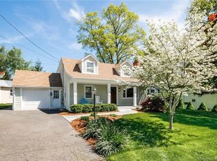 52 Bonney Ter, Fairfield, CT 06824