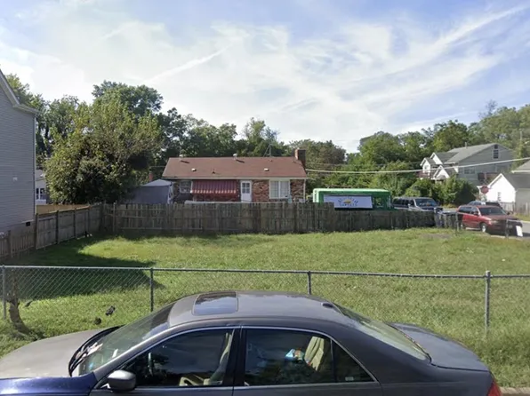 2802 Liberty Ave, Falls Church, VA 22042