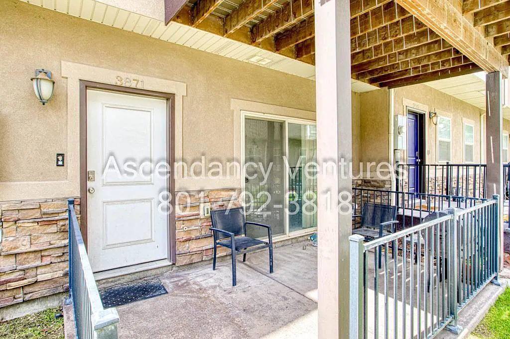 3871 S 1630 W — Photo 3