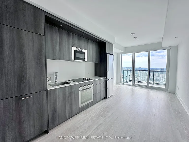 30 Inn On The Park Dr #4206 — Photo 4