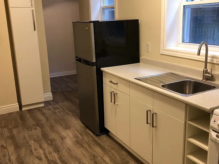 276 George St #2 — Photo 2