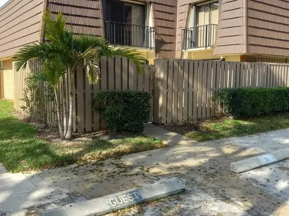 116 1 St Court #116, Palm Beach Gardens, FL 33410