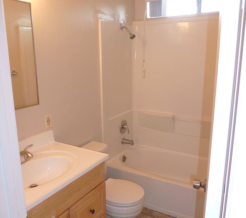 2nd image of 23203 Anchor Ave