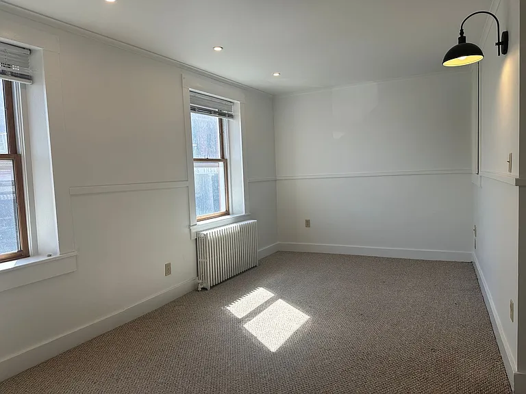 116 Front St — Photo 3