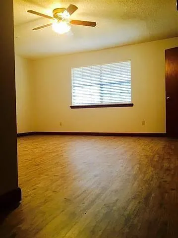 1540 Queens Dr — Photo 14