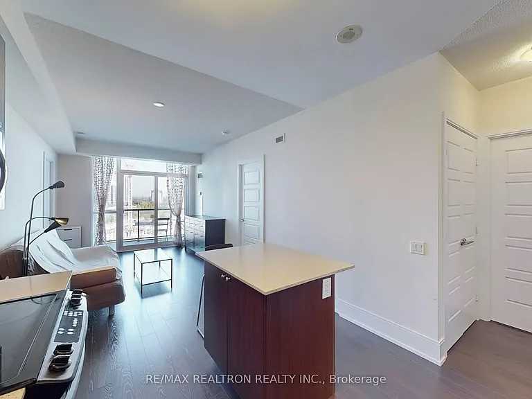 15 Viking Ln #708 — Photo 15