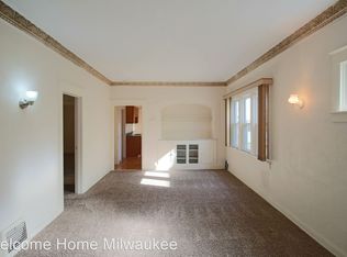852 S 75th St, Milwaukee, WI 53214