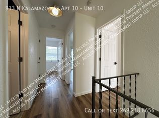 913 N Kalamazoo St #10, Paw Paw, MI 49079
