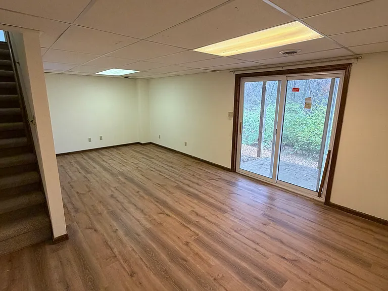 313 Pearl Dr — Photo 16
