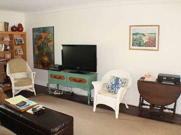 4th image of 7930 Willoughby Ave APT 6