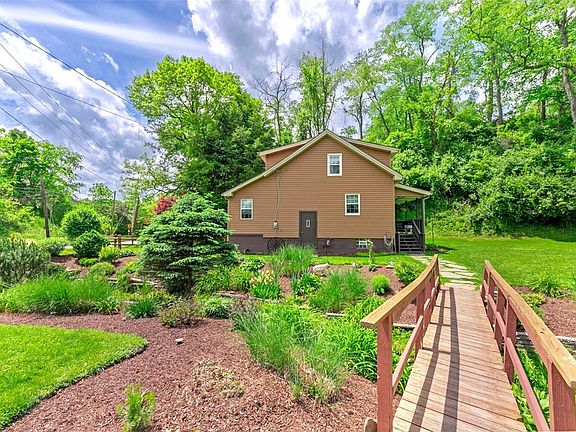 5th image of 3213 Leechburg Rd
